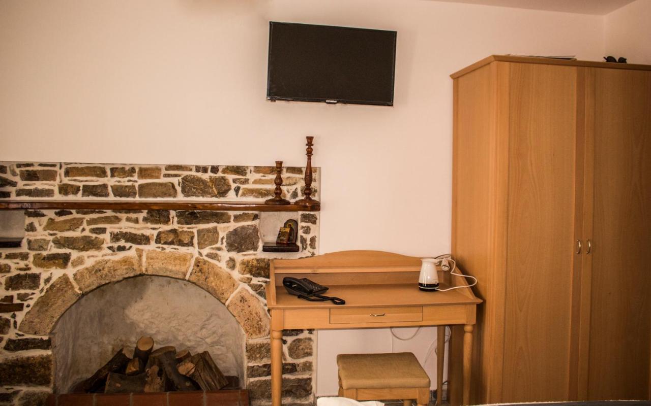 Fardi Residence Guesthouse Samothraki Bagian luar foto
